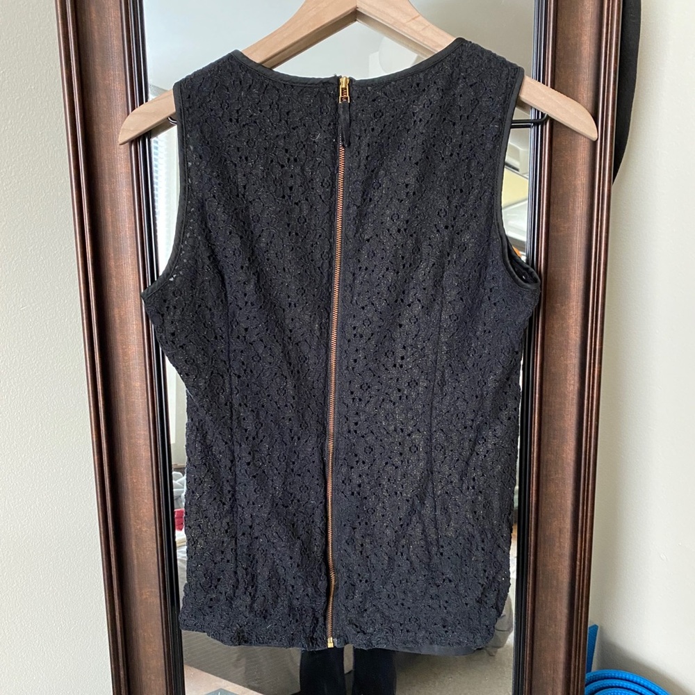 Banana Republic | Sleeveless Textured Top - Picture 3 of 4